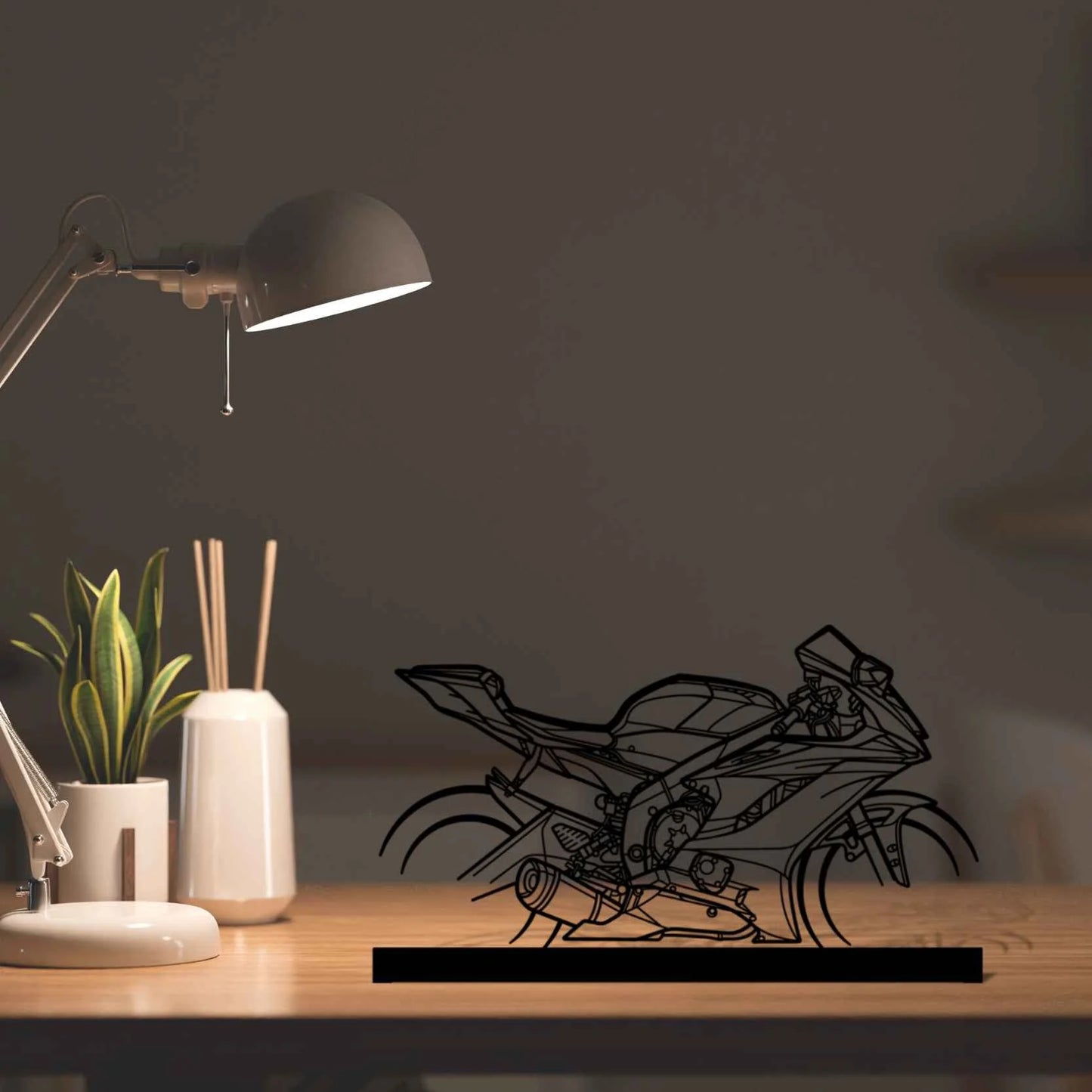R6 2018 Silhouette Metal Art Stand